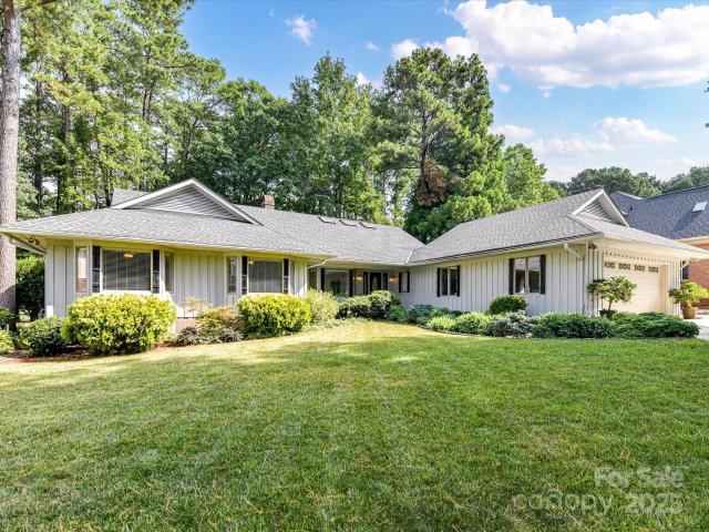 7963 Prestwick Lane sold home in Cowans Ford Country Club, Stanley, NC