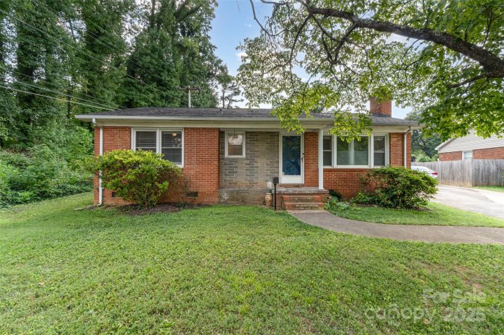 2408 Kilborne Drive sold home in Markham Village, Charlotte, NC