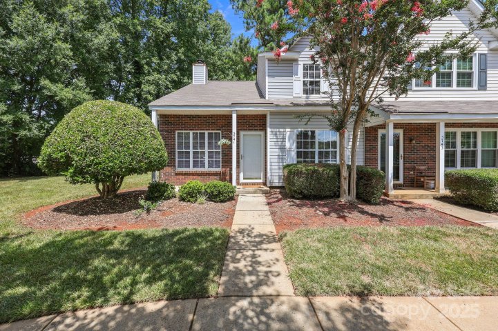 5741 Cougar Lane sold home in Huntington Ridge, Charlotte, NC