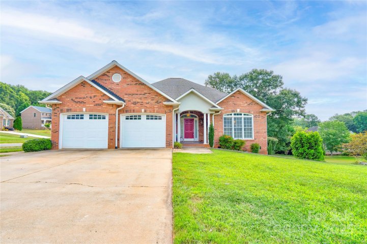 1352 Harvest Moon Way sold home in Grey Fox Forest, Shelby, NC