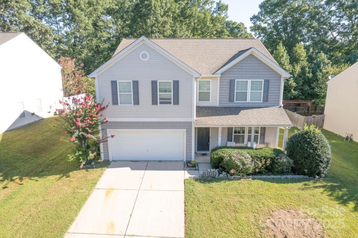 1219 Century Drive sold home in Oaks At Clover, Clover, SC