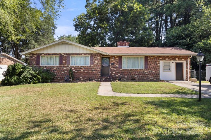 1521 W Colonial Drive sold home in Milford Hills, Salisbury, NC