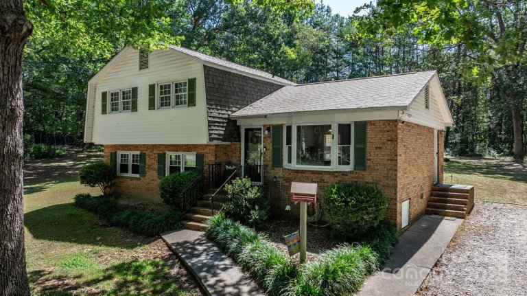 4603 Oakwood Circle sold home in Cedar Grove, Gastonia, NC
