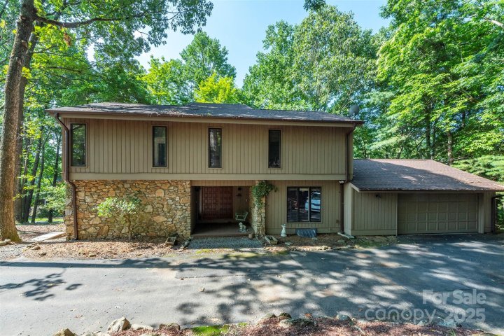 10 Chestnut Ridge Road active home in High Vista, Mills River, NC