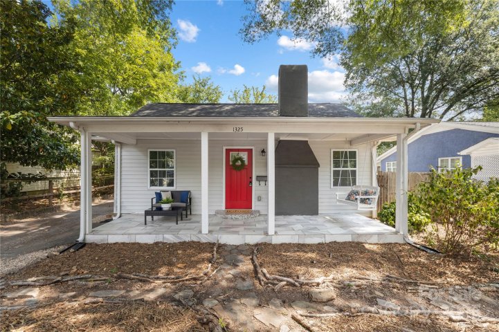 1325 Shamrock Drive sold home in Davis Park, Charlotte, NC