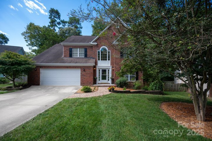 1320 Sweetgum Lane sold home in Southwoods, Matthews, NC