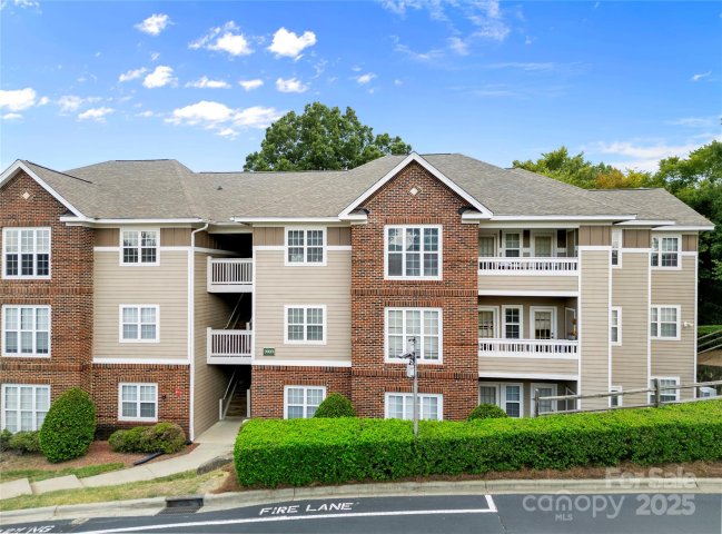 9909 Campus Walk Lane M sold home in Campus Walk, Charlotte, NC