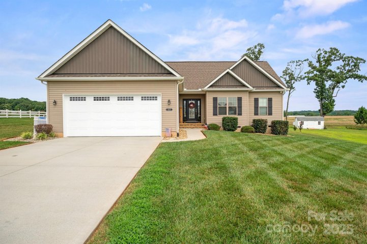 163 Castle Pines Lane sold home in Castlegate, Statesville, NC