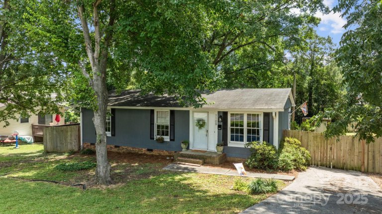1109 Balthis Drive sold home in East Park, Gastonia, NC