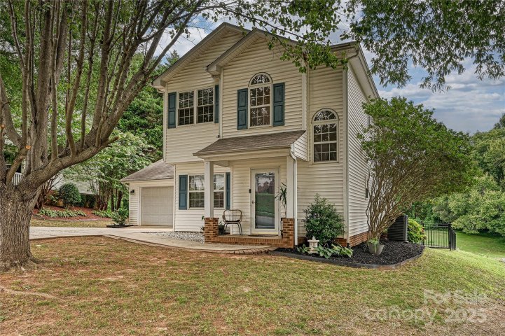 105 Howe Street sold home in Adams Bluff, Belmont, NC