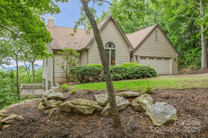 22 Timber Park Drive sold home in Timber Park, Black Mountain, NC