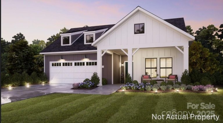 7425 Purple Martin Way pending home in The Courtyards At Quail Park, Mint Hill, NC