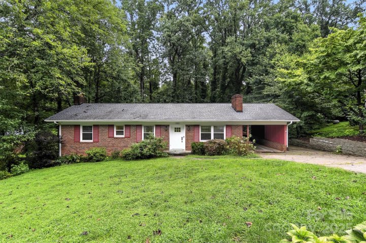 132 30th Avenue sold home in Fairview Park, Hickory, NC