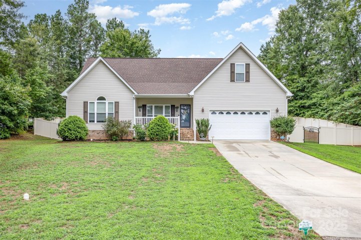 1785 Shamrock Avenue sold home in Arrowood Estates, Lancaster, SC