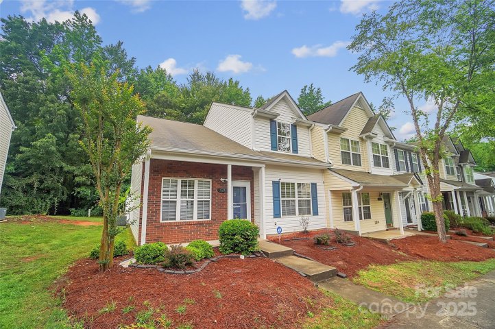 5237 Ficus Tree Lane sold home in Kimmerly Woods, Charlotte, NC