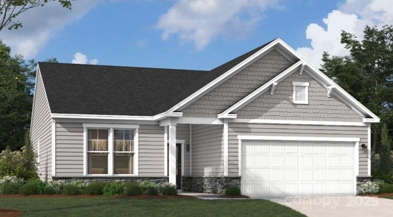 1044 Arundle Road pending home in The Retreat at Laurelbrook, Sherrills Ford, NC