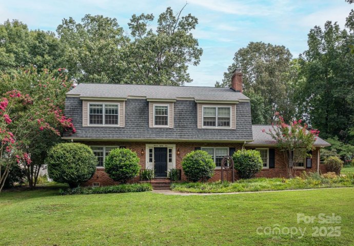 1185 18th Avenue sold home in Huntington Forest, Hickory, NC