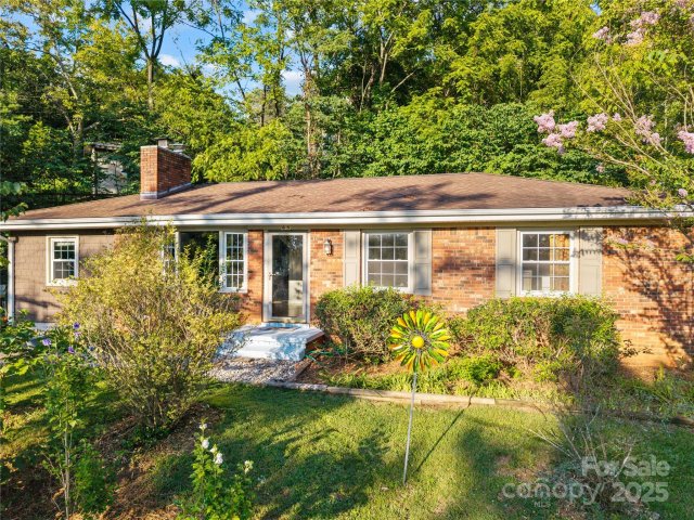 68 Bassett Road sold home in Beaverdam, Asheville, NC