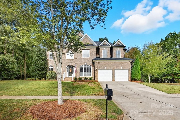 1541 Golden Rain Drive sold home in Lindenwood, Matthews, NC