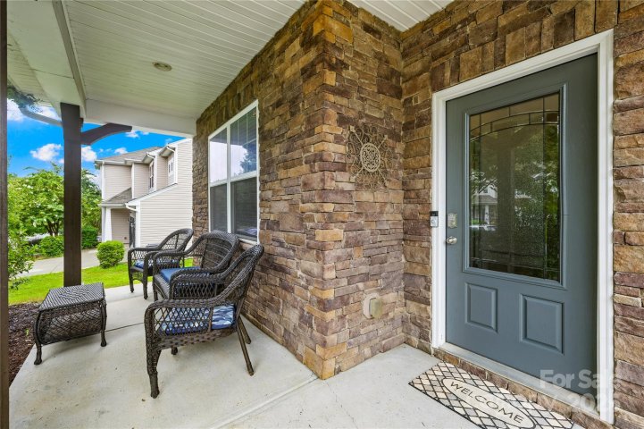 1858 Caprington Drive sold home in Almond Glen, Fort Mill, SC