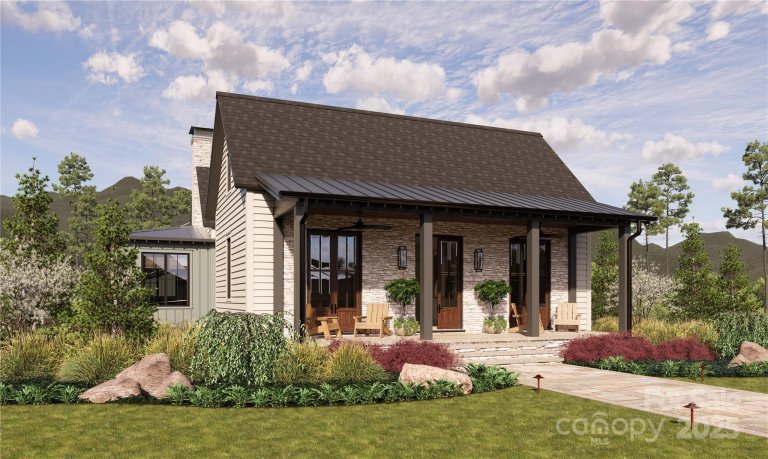 7 Whispering Bells Court active home in The Cliffs At Walnut Cove, Arden, NC