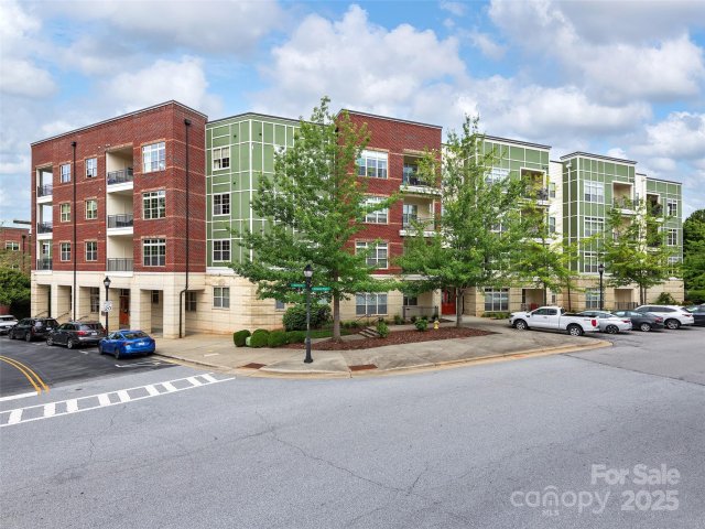 42 Schenck Parkway 304 sold home in Biltmore Park Town Square, Asheville, NC