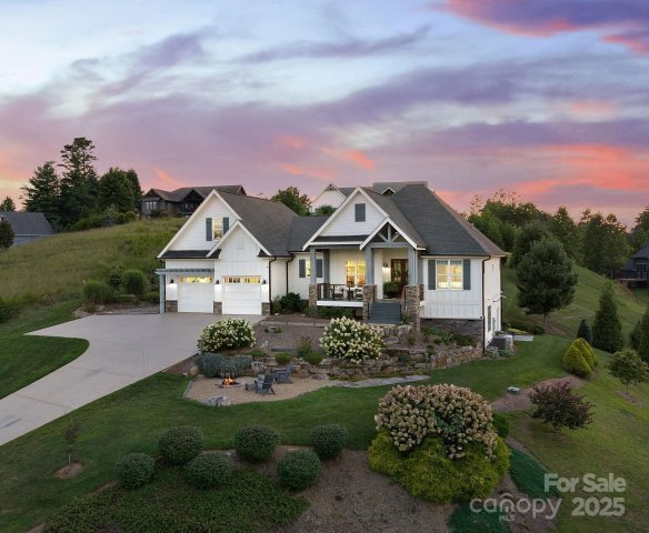 11 Gracie Lane sold home in Garrison Hills, Weaverville, NC