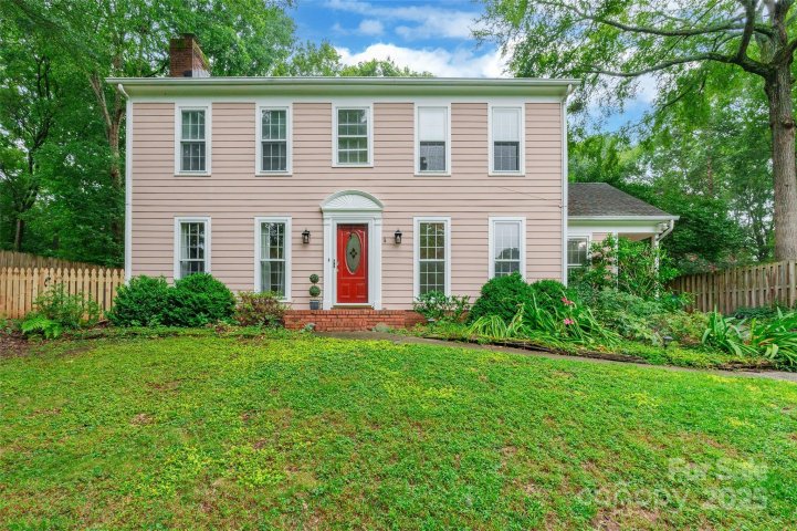 6816 Porterfield Road sold home in Wood Creek Plantation, Charlotte, NC