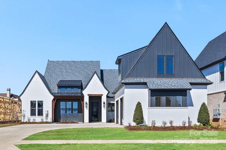 1216 Rosa Drive sold home in Lakeview Estates, Monroe, NC