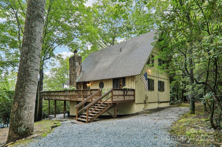 19 High Terrain Drive active home in Mount Mitchell Lands, Burnsville, NC