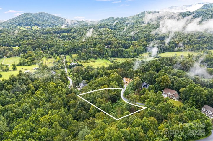 9999 Sovereign Lane 20 sold home in Monarch Estates, Fairview, NC