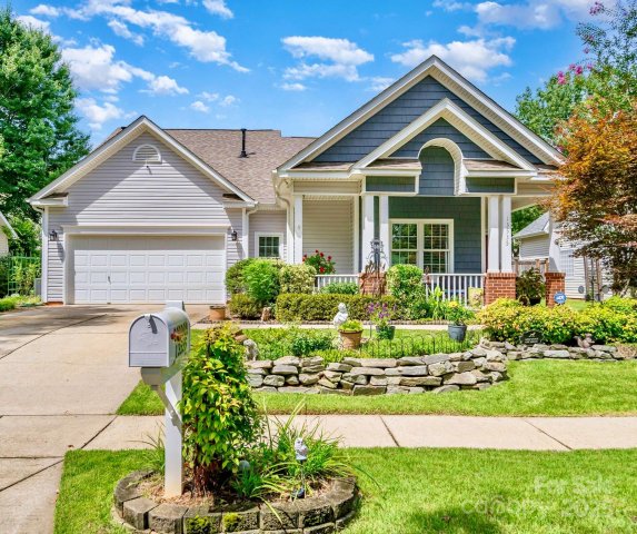 13535 Glencreek Lane sold home in Glenwyck, Huntersville, NC