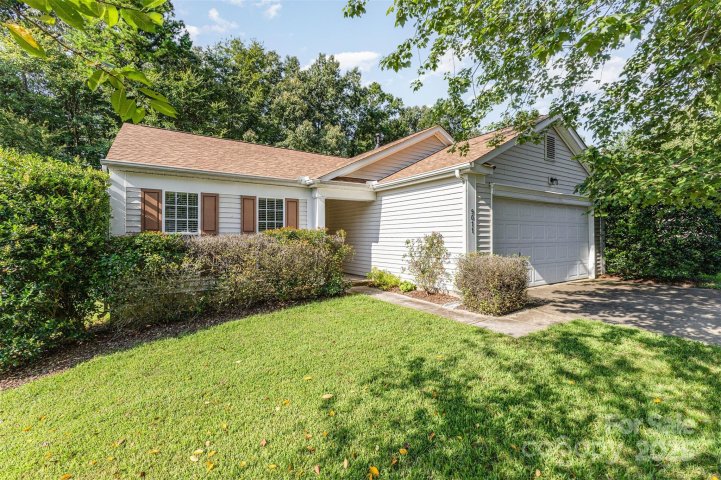 9011 Foggy Meadow Road sold home in Eastfield, Charlotte, NC