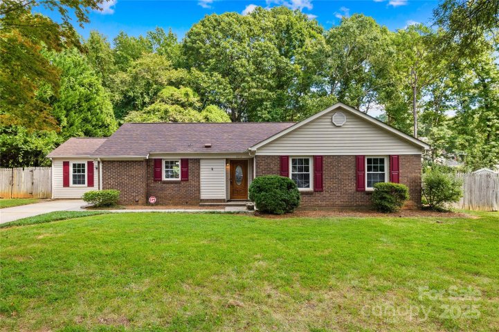 5832 Falstaff Drive sold home in Birnam Woods, Charlotte, NC