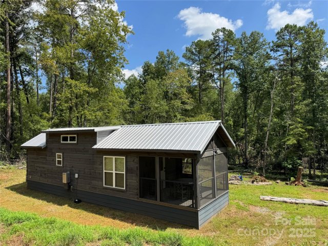 231 Wandering Bear Way active home in Indian Head Acres, Lake Lure, NC