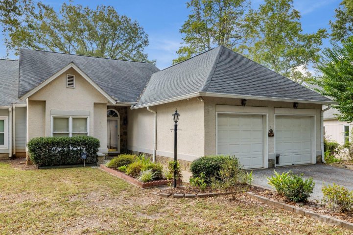 7 15th Vantage Street sold home in Links O Tryon, Campobello, SC