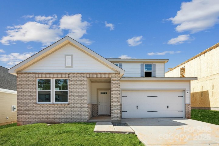905 Hallman Branch Lane pending home in Carpenter Farms, Lincolnton, NC