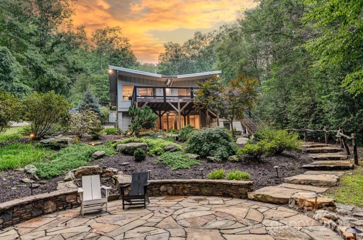 5 Crooked Tree Lane sold home in Charmeldee Acres, Black Mountain, NC