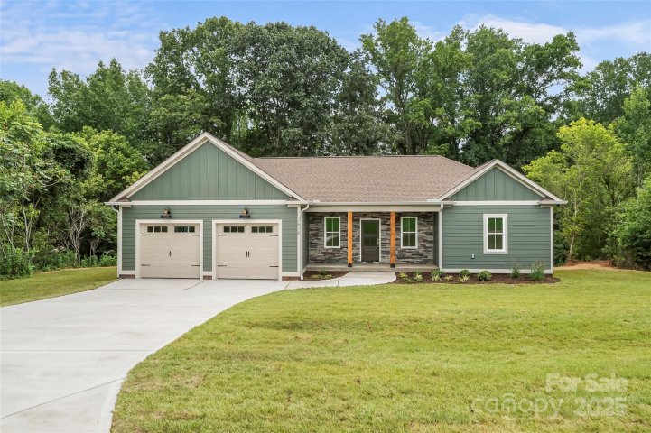 2618 Polo Lane sold home in The Paddocks, Maiden, NC