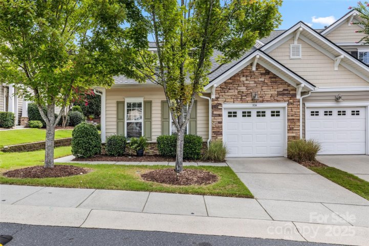 526 Pine Links Drive sold home in Calloway, Tega Cay, SC