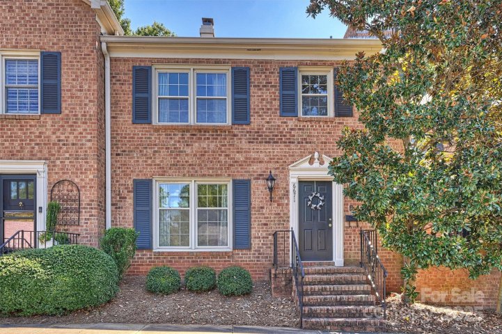 6671 Bunker Hill Circle sold home in Olde Georgetowne, Charlotte, NC