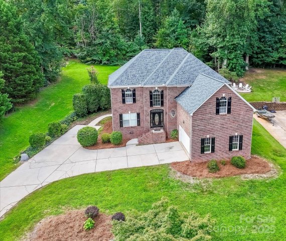 131 Normandy Road sold home in Grand Bay, Mooresville, NC