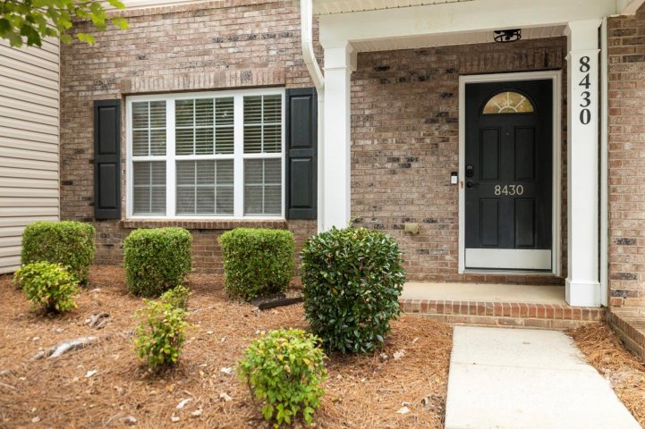 8430 Big Creek Court sold home in Summerfield, Matthews, NC