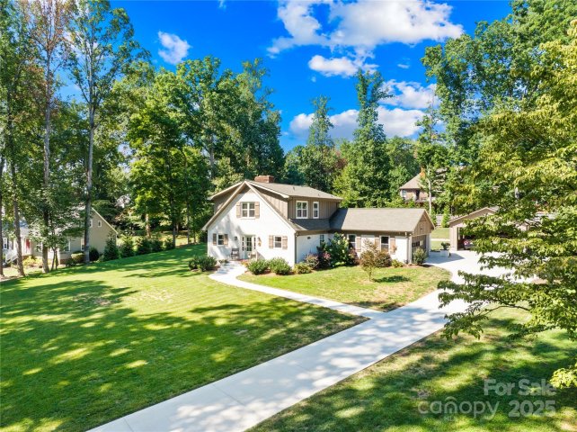 174 Woodstream Circle sold home in Norman Woods, Mooresville, NC