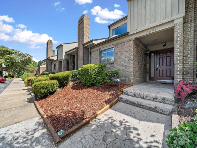 8041 Charter Oak Lane sold home in Treva Woods, Charlotte, NC