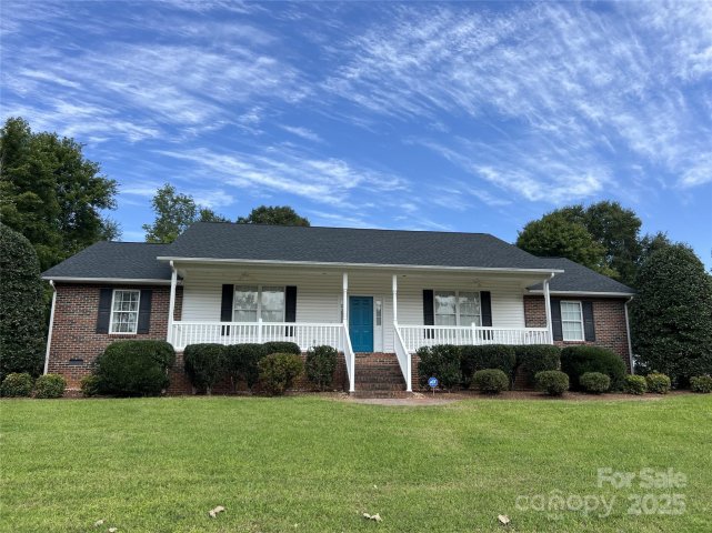 105 Winding Creek Drive sold home in Winding Creek, Morganton, NC