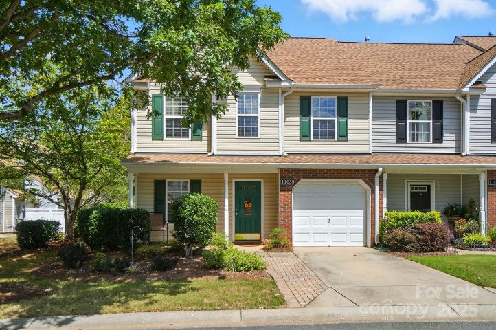 11035 Alderbrook Lane sold home in Covington At Providence, Charlotte, NC