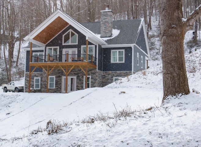 25 Eagle Fork Drive sold home in Little Mountain, Waynesville, NC