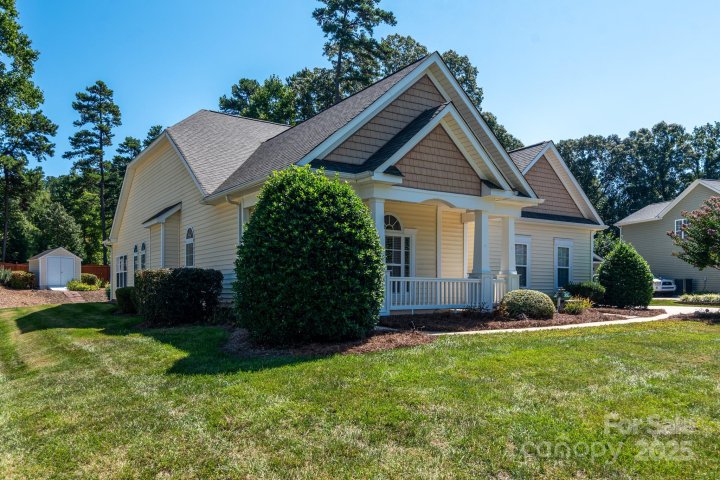 8059 Andrew Franklin Drive sold home in Salem Springs, Denver, NC