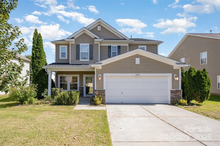12822 Cumberland Cove Drive sold home in Hamilton Lakes, Charlotte, NC